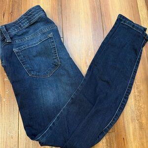 Maternity skinny jeans